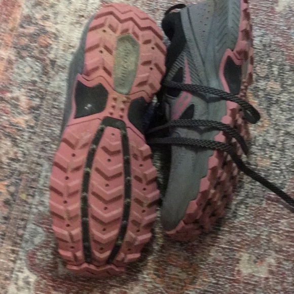 Saucony - Picture 2 of 2